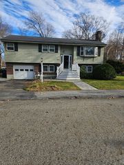 174 Helen Dr, Marlborough, MA 01752