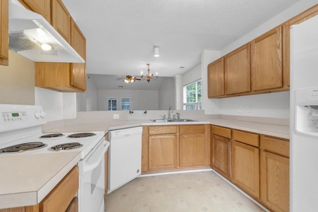 7316 Stoney Moss Way, Hanahan, SC 29410