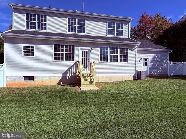 19 PASTERN TER, Burlington, NJ 08016
