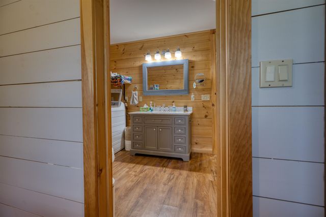 34 Elm Street, Ossipee, NH 03864