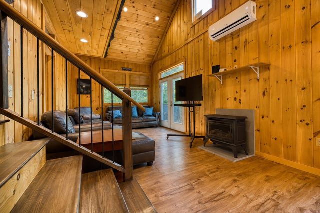 34 Elm Street, Ossipee, NH 03864