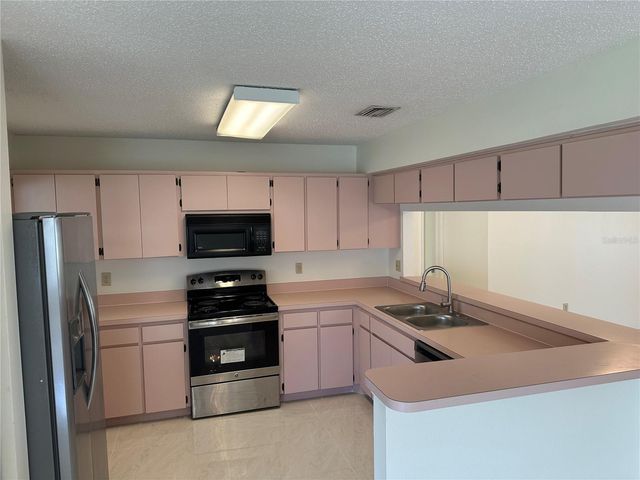 5915 TAYWOOD DRIVE, Tampa, FL 33624