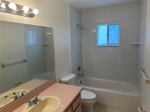5915 TAYWOOD DRIVE, Tampa, FL 33624