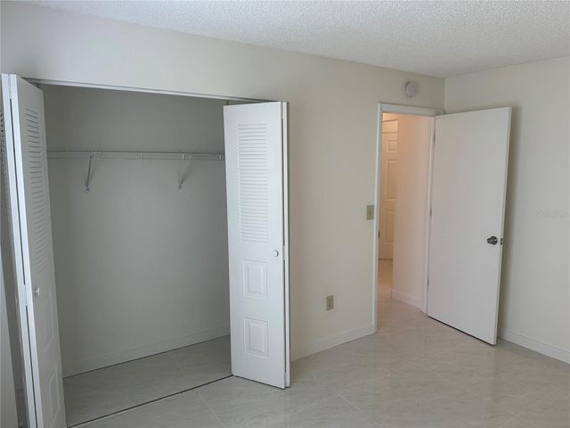 5915 TAYWOOD DRIVE, Tampa, FL 33624
