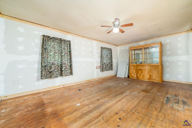 1696 Old Hwy 41 Highway, Griffin, GA 30224