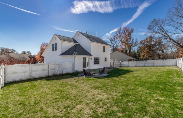 8000 Bayberry Drive, Evansville, IN 47711