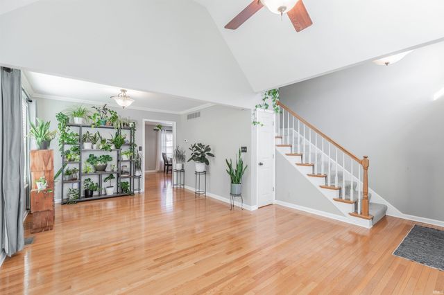 8000 Bayberry Drive, Evansville, IN 47711