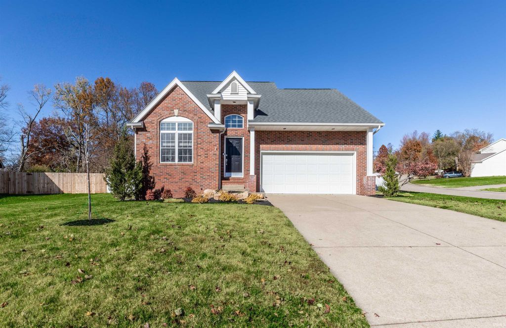 8000 Bayberry Drive, Evansville, IN 47711
