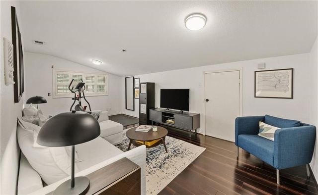 6113 Lost Creek Dr, Corpus Christi, TX 78413