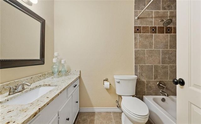 6113 Lost Creek Dr, Corpus Christi, TX 78413