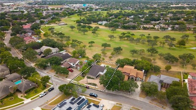 6113 Lost Creek Dr, Corpus Christi, TX 78413