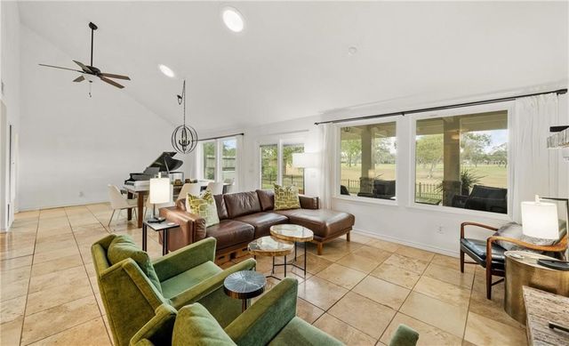 6113 Lost Creek Dr, Corpus Christi, TX 78413