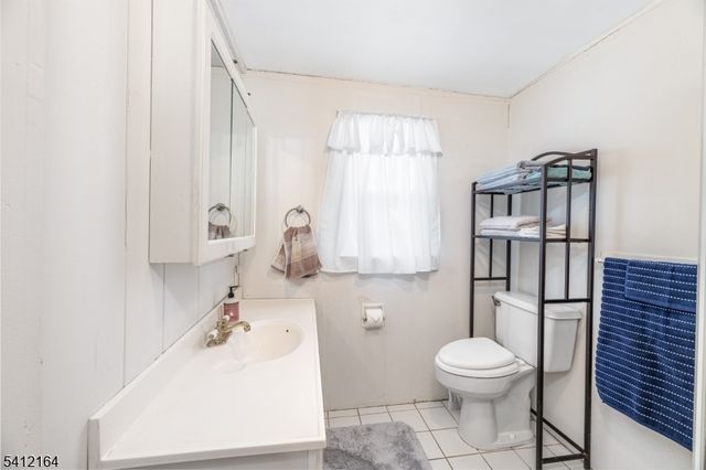 10 Lake Shore Rd, Hardyston Twp., NJ 07460