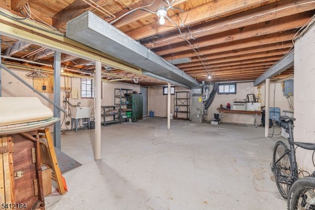 10 Lake Shore Rd, Hardyston Twp., NJ 07460