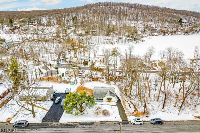 10 Lake Shore Rd, Hardyston Twp., NJ 07460