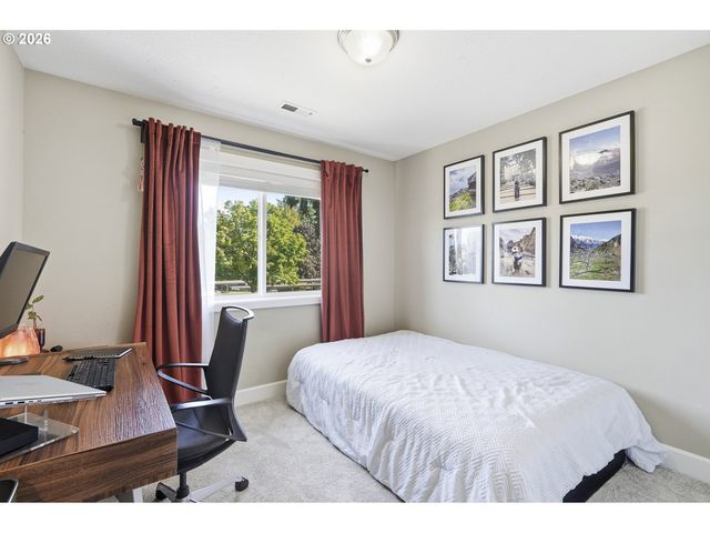 1738 N MANZANITA St, Canby, OR 97013