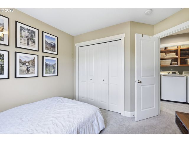 1738 N MANZANITA St, Canby, OR 97013