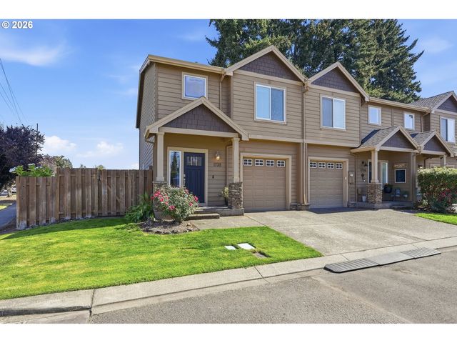1738 N MANZANITA St, Canby, OR 97013