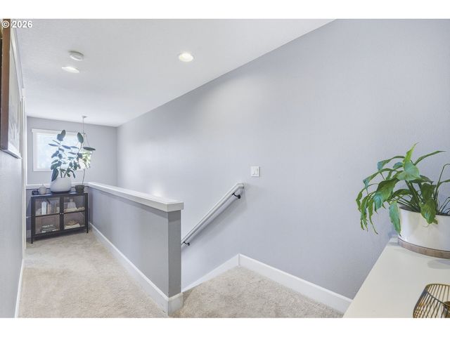 1738 N MANZANITA St, Canby, OR 97013