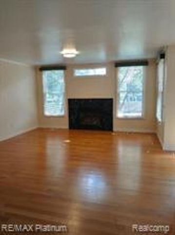 481 Village Oaks Court, Ann Arbor, MI 48103