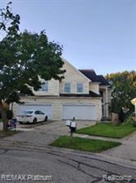 481 Village Oaks Court, Ann Arbor, MI 48103