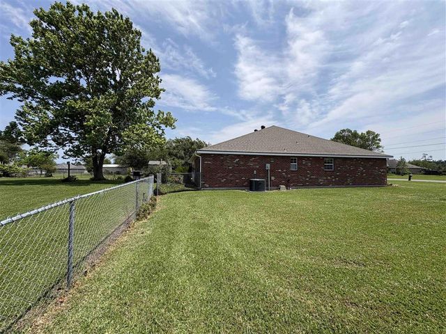 1502 Mohican Dr Drive, Lake Charles, LA 70611