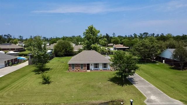 1502 Mohican Dr Drive, Lake Charles, LA 70611