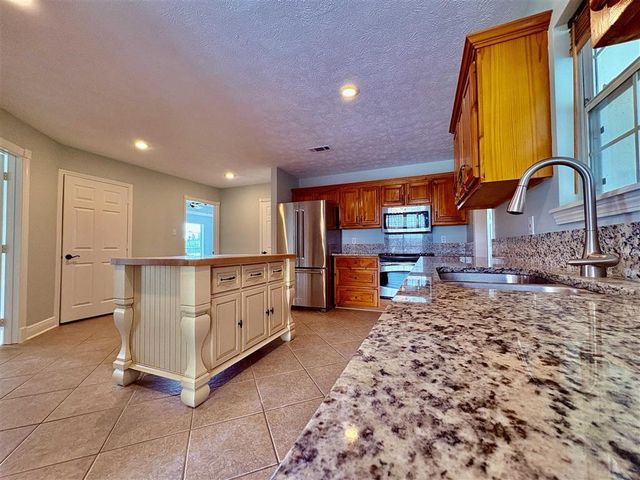 1502 Mohican Dr Drive, Lake Charles, LA 70611