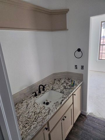 5603 NE Minnow Ln, Elgin, OK 73538