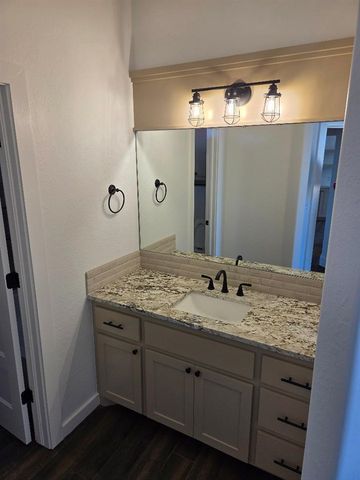 5603 NE Minnow Ln, Elgin, OK 73538