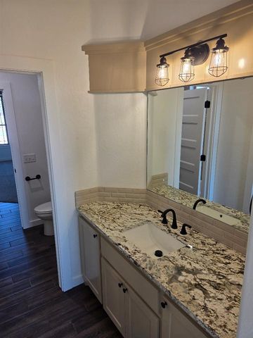 5603 NE Minnow Ln, Elgin, OK 73538