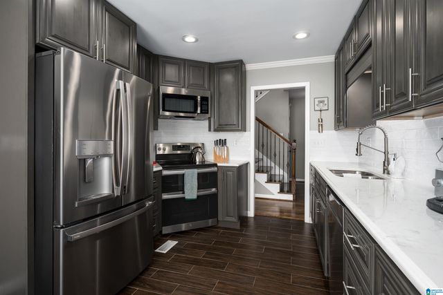 1401 OAKRIDGE DRIVE, Birmingham, AL 35242