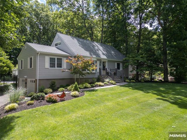 49 Skytop Drive, Mahwah, NJ 07430