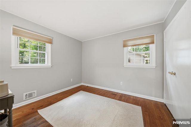 49 Skytop Drive, Mahwah, NJ 07430