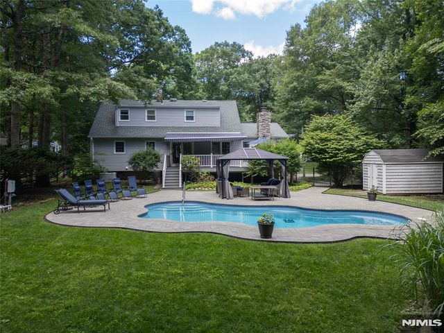 49 Skytop Drive, Mahwah, NJ 07430