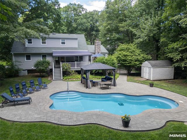 49 Skytop Drive, Mahwah, NJ 07430