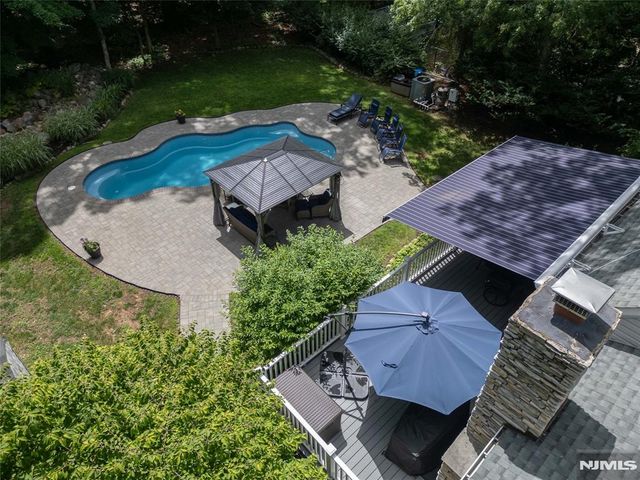 49 Skytop Drive, Mahwah, NJ 07430