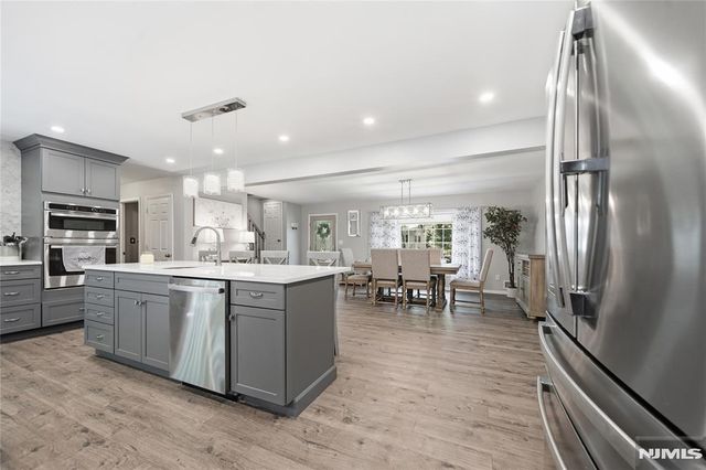 49 Skytop Drive, Mahwah, NJ 07430