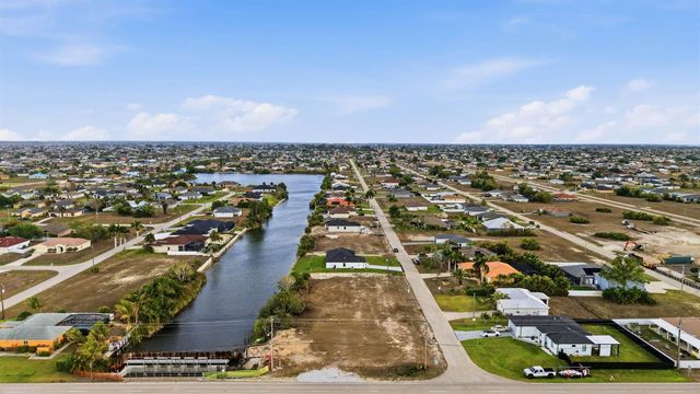 1525 NW 17th Street, Cape Coral, FL 33993
