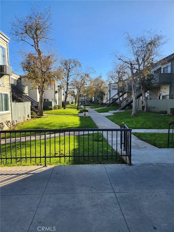 623 N Bristol, Santa Ana, CA 92703