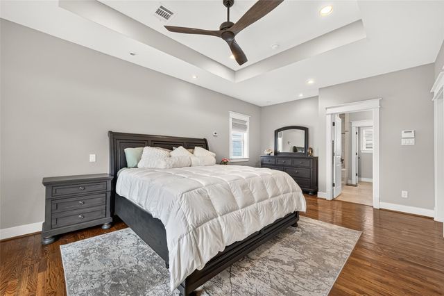 4702 Feagan Street, Houston, TX 77007