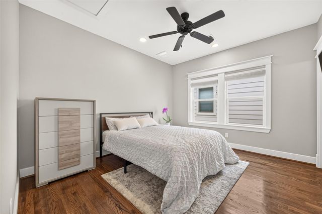 4702 Feagan Street, Houston, TX 77007