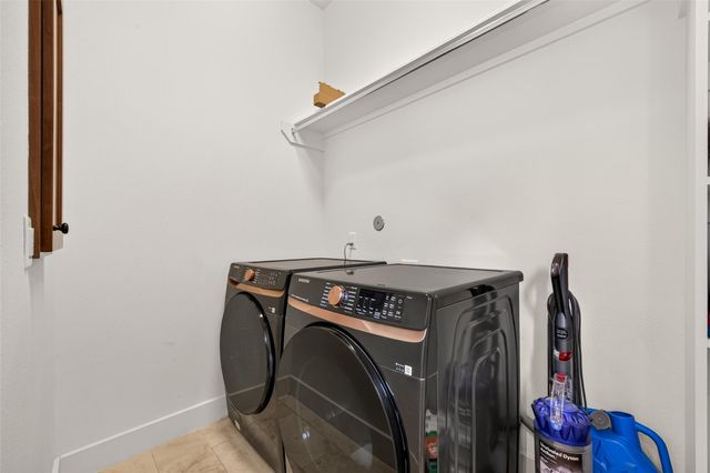 4702 Feagan Street, Houston, TX 77007
