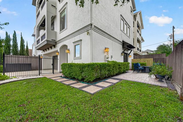 4702 Feagan Street, Houston, TX 77007