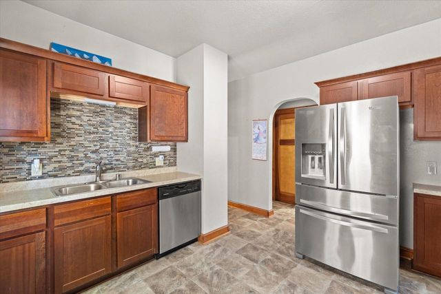 2918 S 7th STREET, Milwaukee, WI 53215