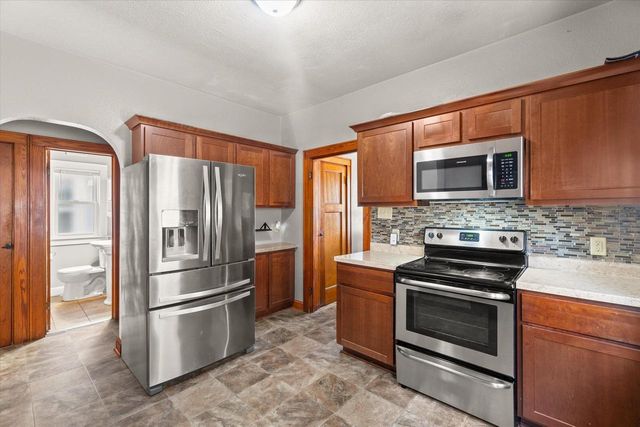 2918 S 7th STREET, Milwaukee, WI 53215