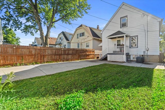 2918 S 7th STREET, Milwaukee, WI 53215