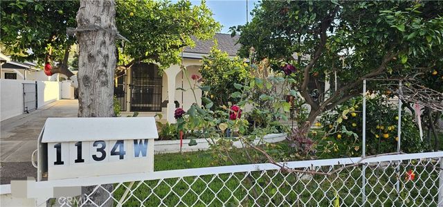 1134 W Chestnut, Santa Ana, CA 92703