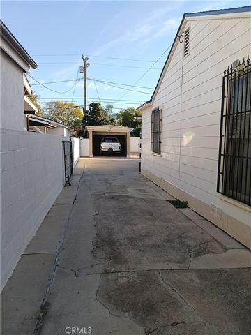 1134 W Chestnut, Santa Ana, CA 92703