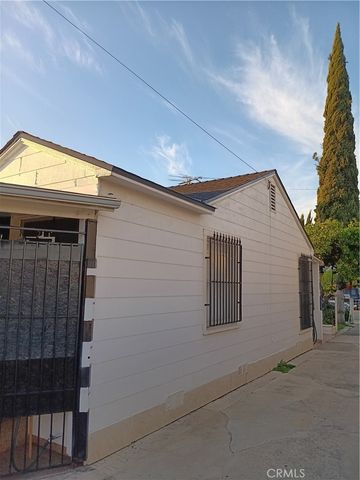 1134 W Chestnut, Santa Ana, CA 92703